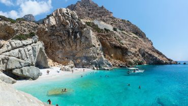 How to Stay Healthy While Traveling