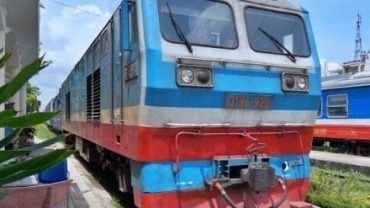 Đường sắt, hàng không vận chuyển miễn phí hàng cứu trợ cho miền Bắc