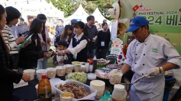 Vietnam Phở Festival 2024 do Saigontourist Group đồng tổ chức tạo tiếng vang lớn tại Hàn Quốc