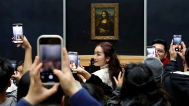 Bảo tàng Louvre kêu cứu