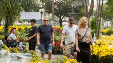 Dạo chợ truyền thống TP HCM ngày cận Tết