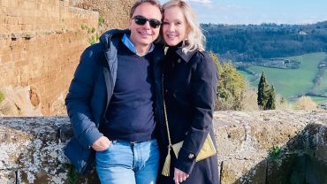 Kết hôn với hướng dẫn viên sau chuyến du lịch