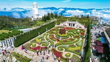 Ba Na Hills hút hàng nghìn khách miền Trung – Tây Nguyên