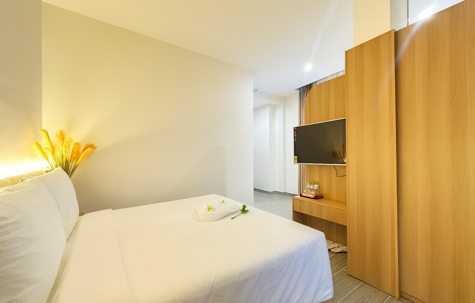 Triple Room with Bathtub & Balcony