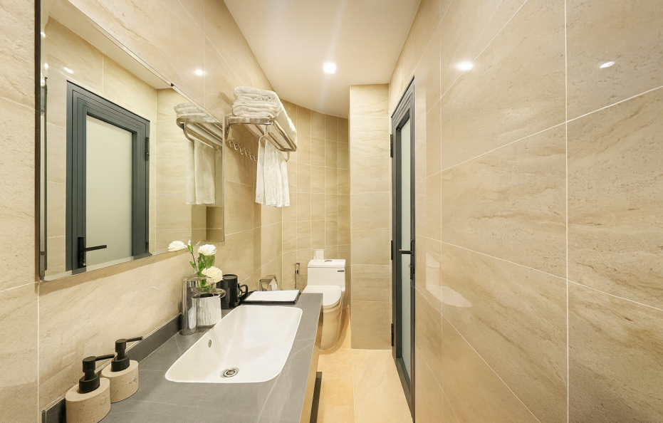 Premier Twin Room with Balcony